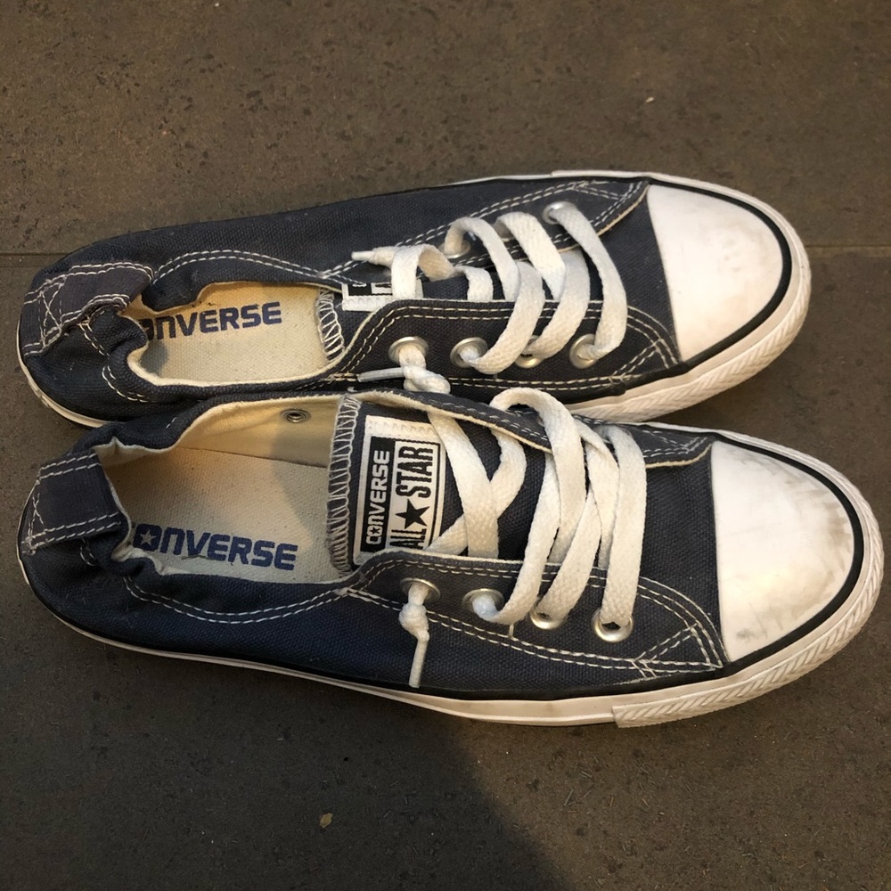 Women’s size 6 converse